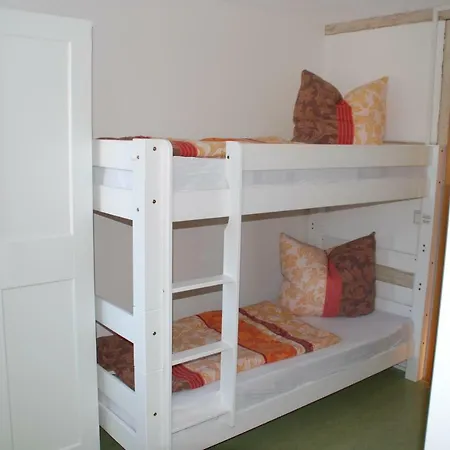 Apartment Gutshof Lesch, Fewo3 Og Links